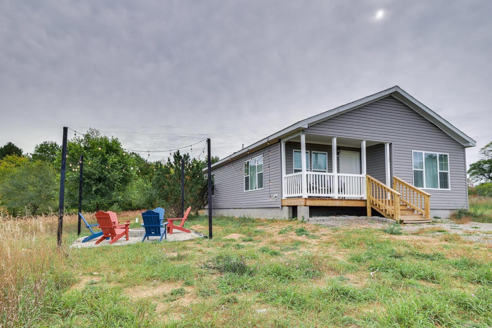 Family Home In Rapid City About 4 Mi To Torch Lake! Extérieur photo